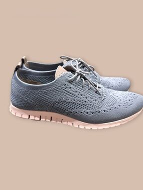 Cole Haan Women's ZERØGRAND light gray Stitchlite Wingtip Oxfords size 8.5